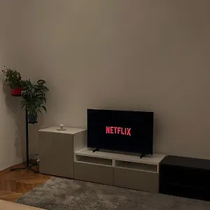 1080 Apartament