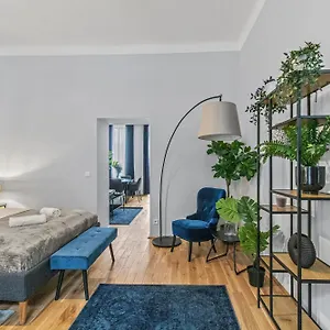 Balcony Apartment, 4 Min To U3 Zipperer Strasse Apartament