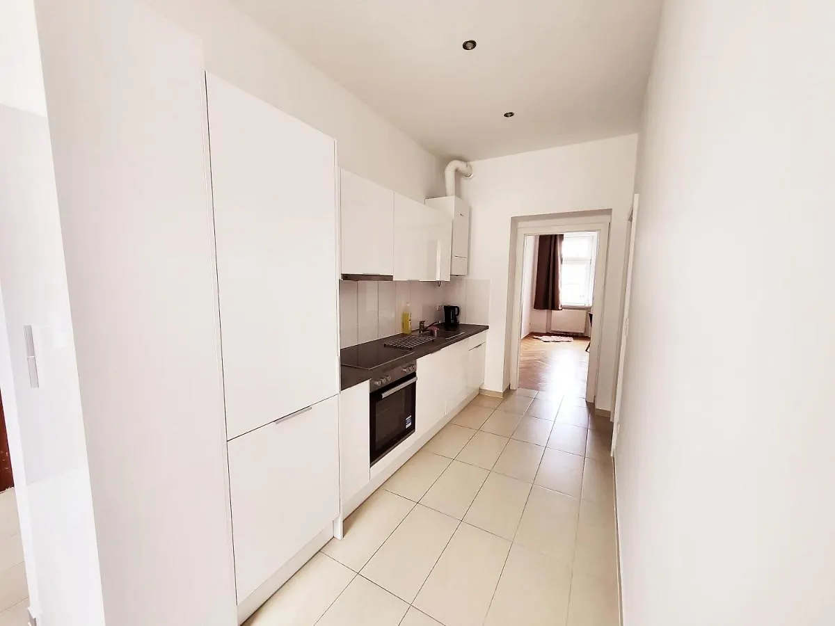 וינה Donaufelder City Apartment אוסטריה