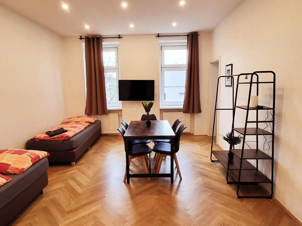וינה Donaufelder City Apartment אוסטריה