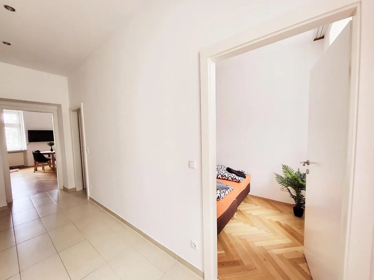וינה Donaufelder City Apartment 0*,